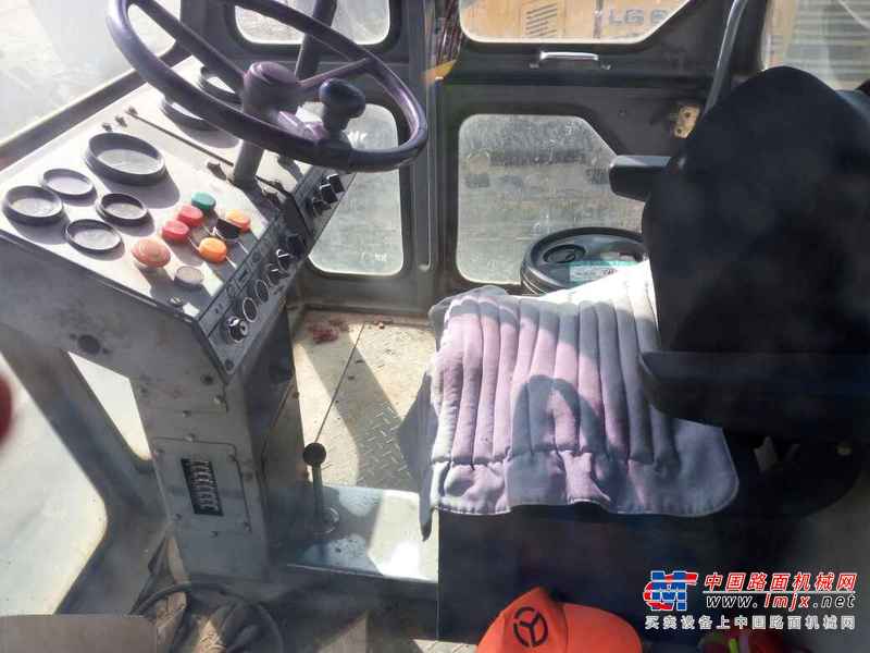 云南出售转让二手3500小时2012年徐工YZC10双钢轮压路机