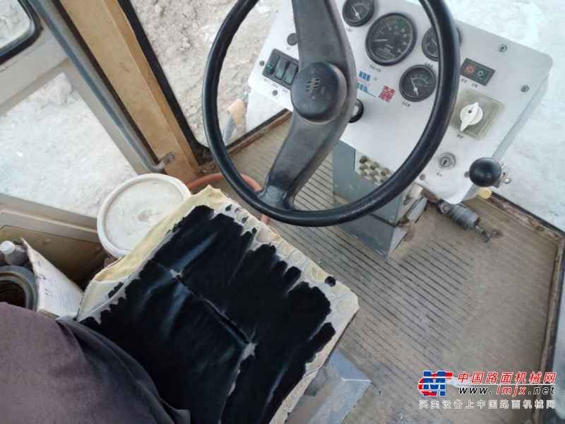 云南出售转让二手1800小时2010年江麓W2002A单钢轮压路机
