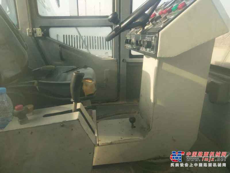 陕西出售转让二手5000小时2011年中联重科YZC13H双钢轮压路机