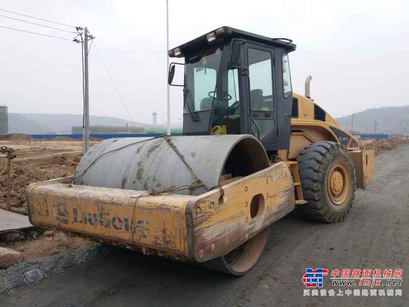 陕西出售转让二手6000小时2011年柳工CLG622单钢轮压路机