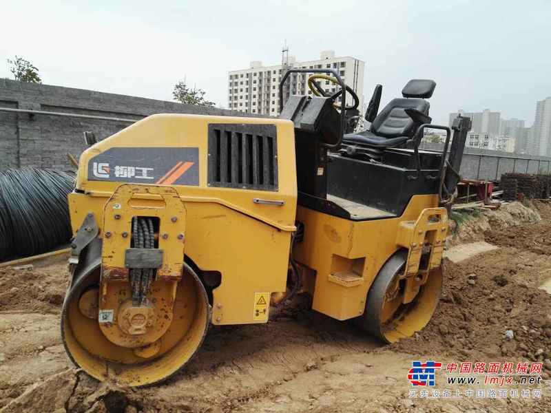 陕西出售转让二手1000小时2014年柳工CLG6032双钢轮压路机