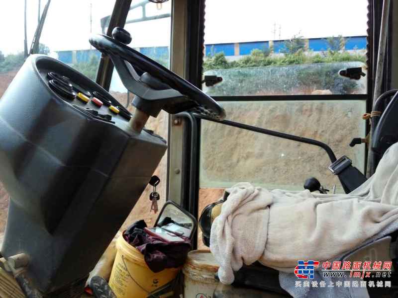 云南出售转让二手4500小时2010年山推SR22M单钢轮压路机