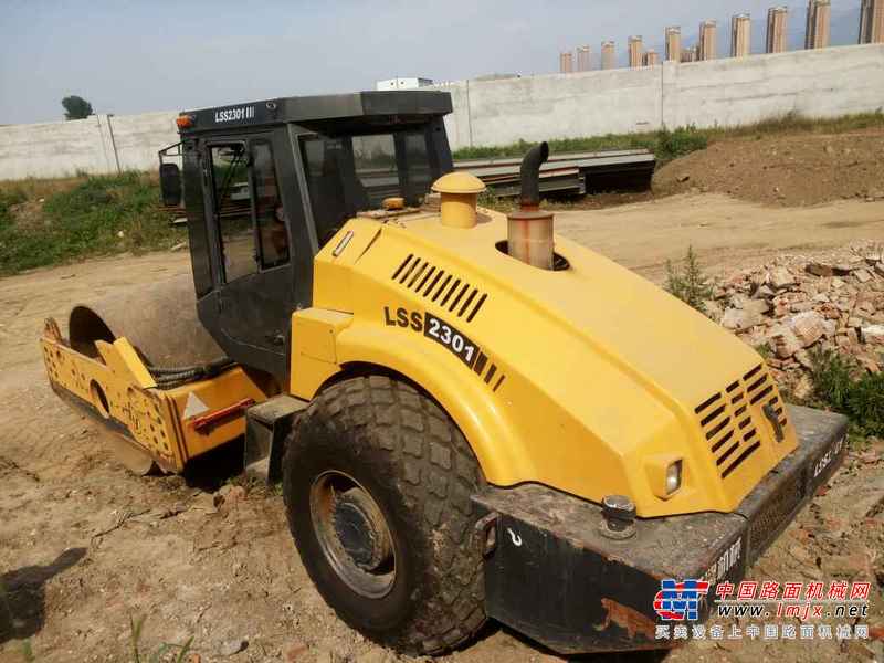 陕西出售转让二手3000小时2013年洛建LSS2301单钢轮压路机