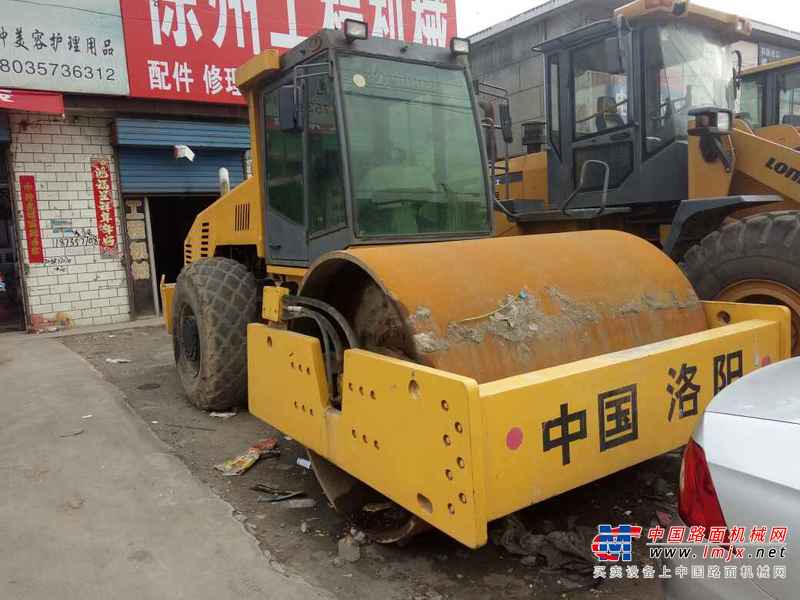 山西出售转让二手4000小时2005年洛阳路通LT220B单钢轮压路机
