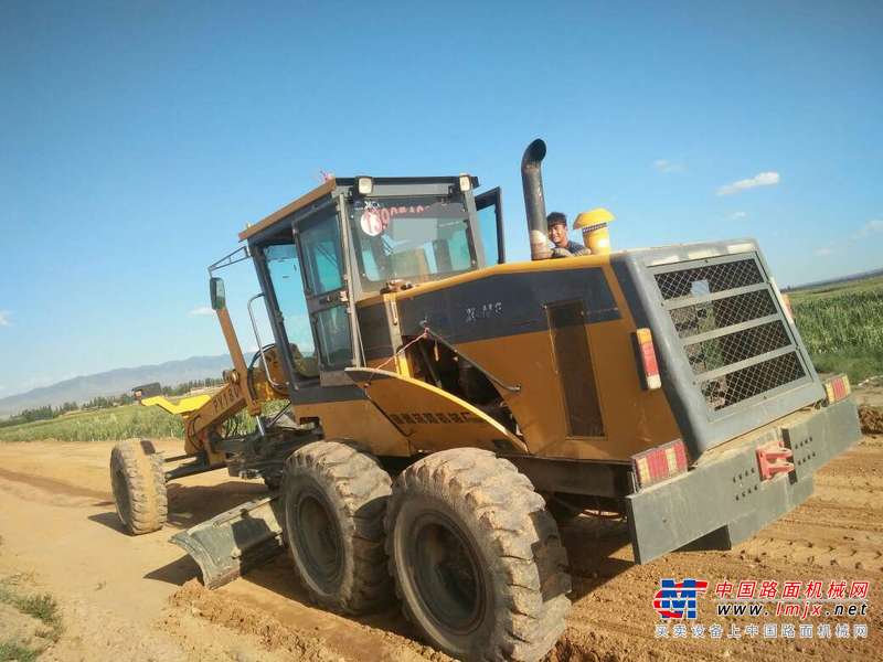 宁夏出售转让二手6000小时2005年徐工GR165平地机