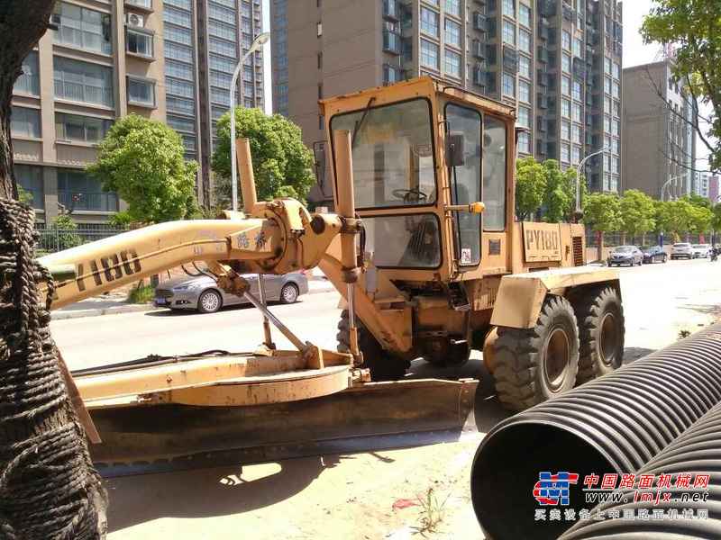 江苏出售转让二手6000小时2005年中外建发展PY180平地机