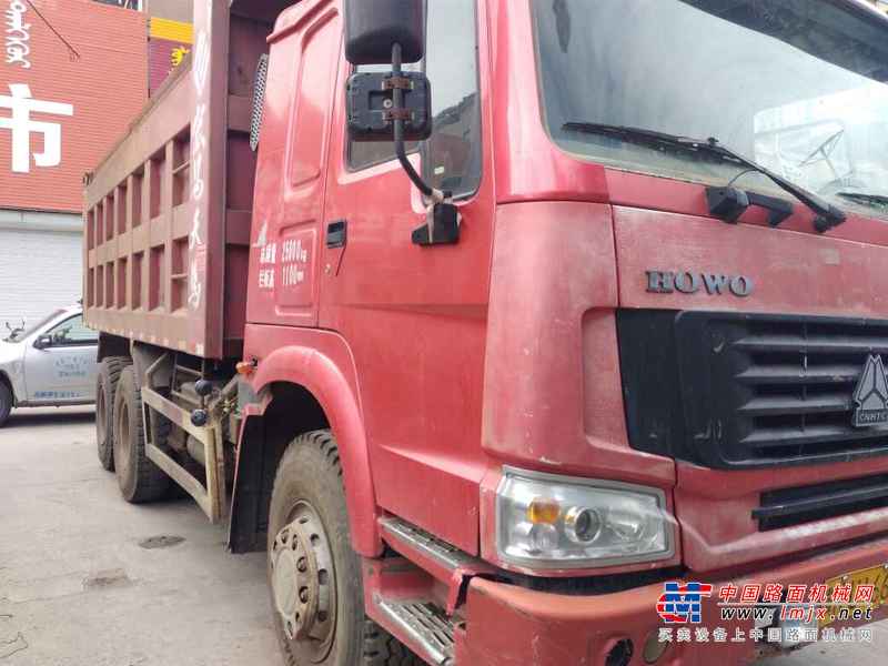 内蒙古出售转让二手2010年中国重汽豪沃ZZ3257M2941自卸车