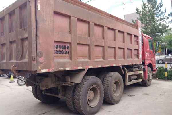 内蒙古出售转让二手2010年中国重汽豪沃ZZ3257M2941自卸车