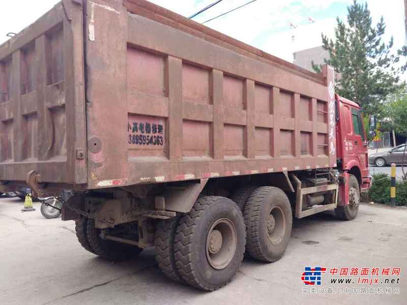 内蒙古出售转让二手2010年中国重汽豪沃ZZ3257M2941自卸车
