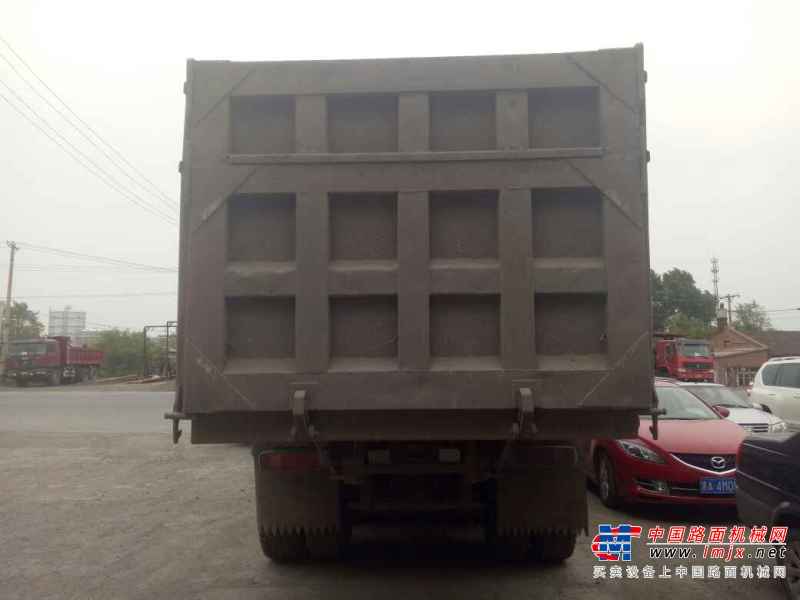 黑龙江出售转让二手2015年中国重汽豪沃ZZ3257N3847D1自卸车