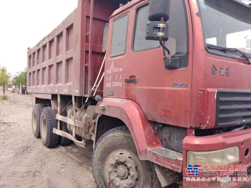 内蒙古出售转让二手2010年中国重汽豪沃ZZ3257M2941自卸车