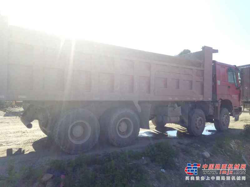 黑龙江出售转让二手2009年中国重汽豪沃ZZ3257N5247自卸车