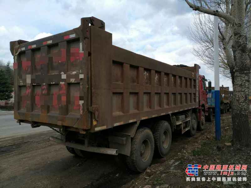 吉林出售转让二手2009年中国重汽豪泺ZZ3317N3568W自卸车
