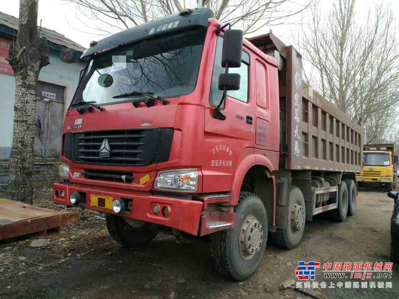 吉林出售转让二手2009年中国重汽豪泺ZZ3317N3568W自卸车