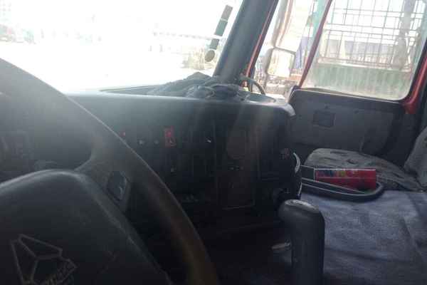 内蒙古出售转让二手2010年中国重汽豪沃ZZ3257M2941自卸车