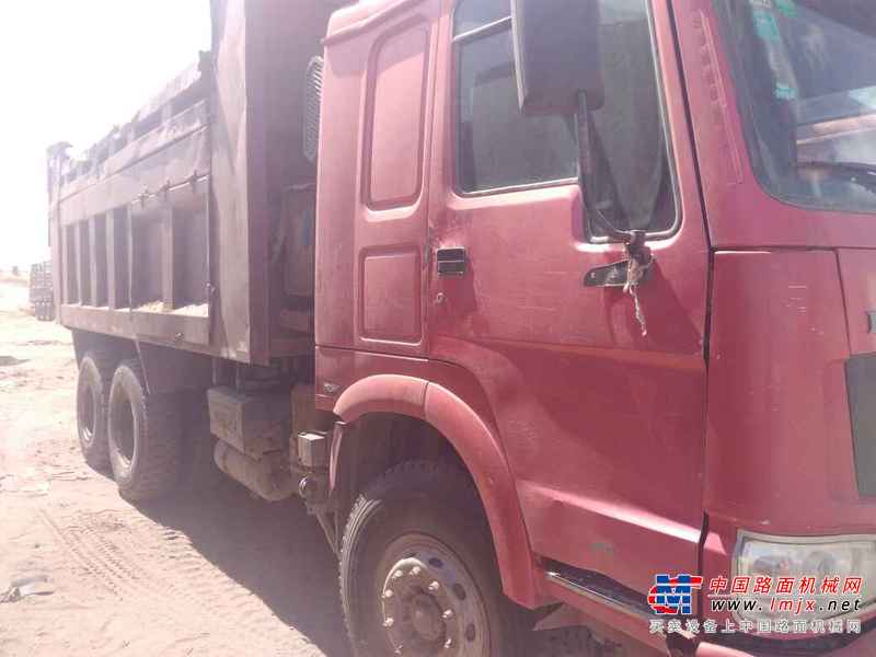 内蒙古出售转让二手2010年中国重汽豪沃ZZ3257M2941自卸车