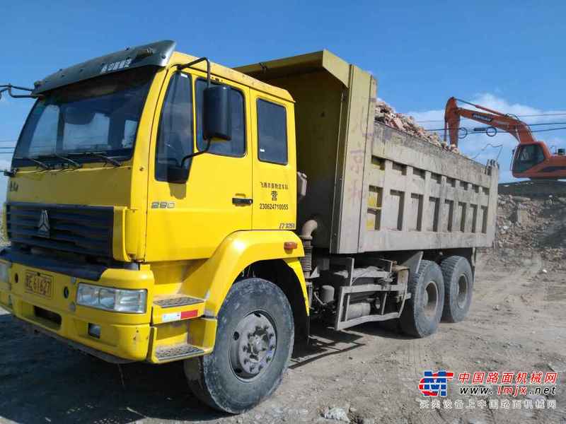 黑龙江出售转让二手2010年中国重汽金王子ZZ3251N4041D1自卸车
