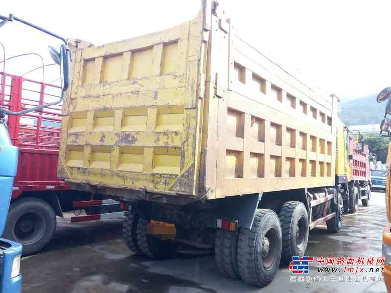 云南出售转让二手2015年红岩CQ3254HMG384A自卸车