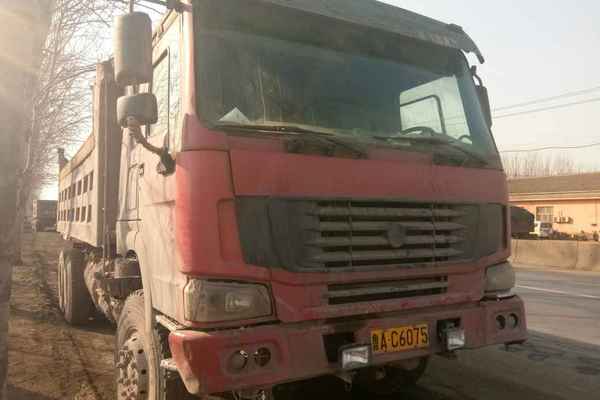 山东出售转让二手2013年中国重汽豪沃ZZ3257M2941自卸车