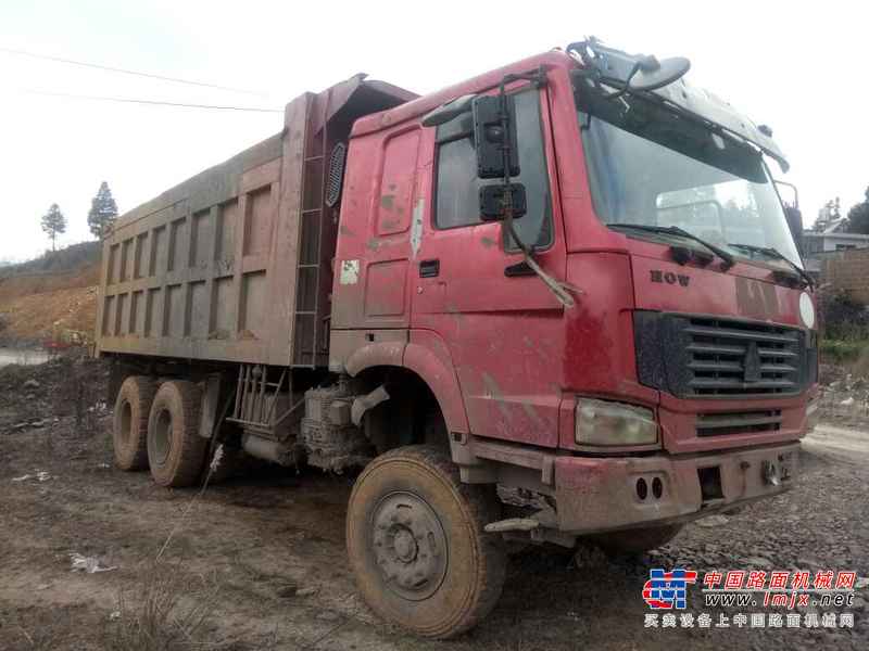 贵州出售转让二手2010年中国重汽豪沃ZZ3257M2941自卸车
