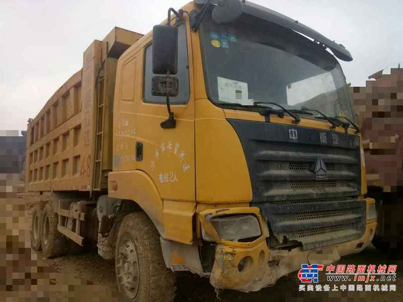 贵州出售转让二手2011年中国重汽豪沃ZZ3257N5247自卸车