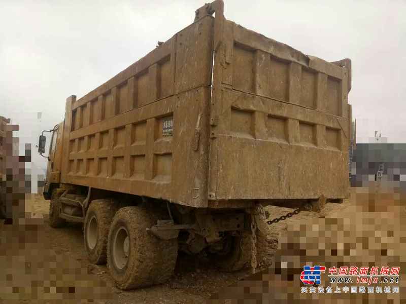 贵州出售转让二手2011年中国重汽豪沃ZZ3257N5247自卸车