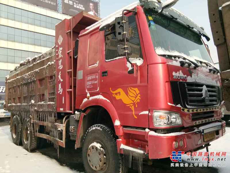 吉林出售转让二手2013年中国重汽豪沃ZZ3257N3847D1自卸车