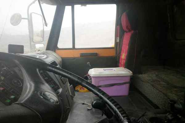 山西出售转让二手2012年陕汽奥龙SX3315UR366自卸车