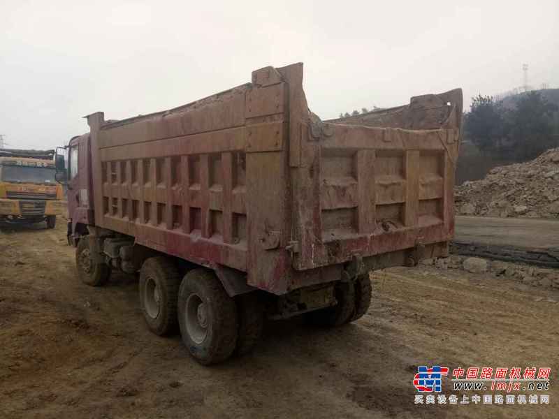 贵州出售转让二手2011年中国重汽豪沃ZZ3257N5247自卸车