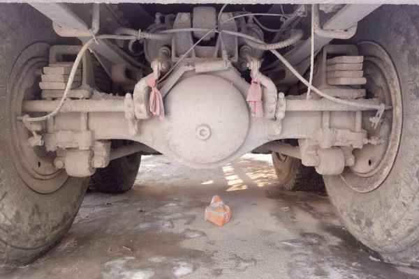 吉林出售转让二手2009年红岩CQ3254HMG384A自卸车