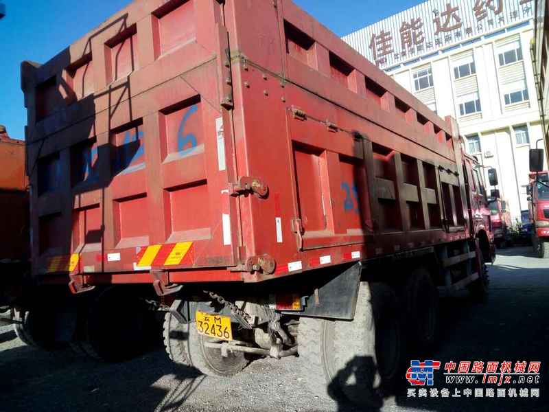 云南出售转让二手2011年中国重汽豪沃ZZ3257N3847D1自卸车