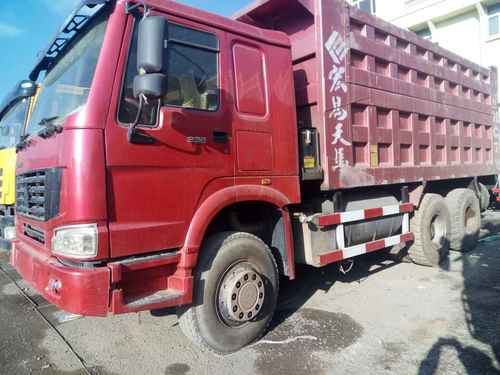 云南出售转让二手2012年中国重汽豪泺ZZ3257N3847C自卸车
