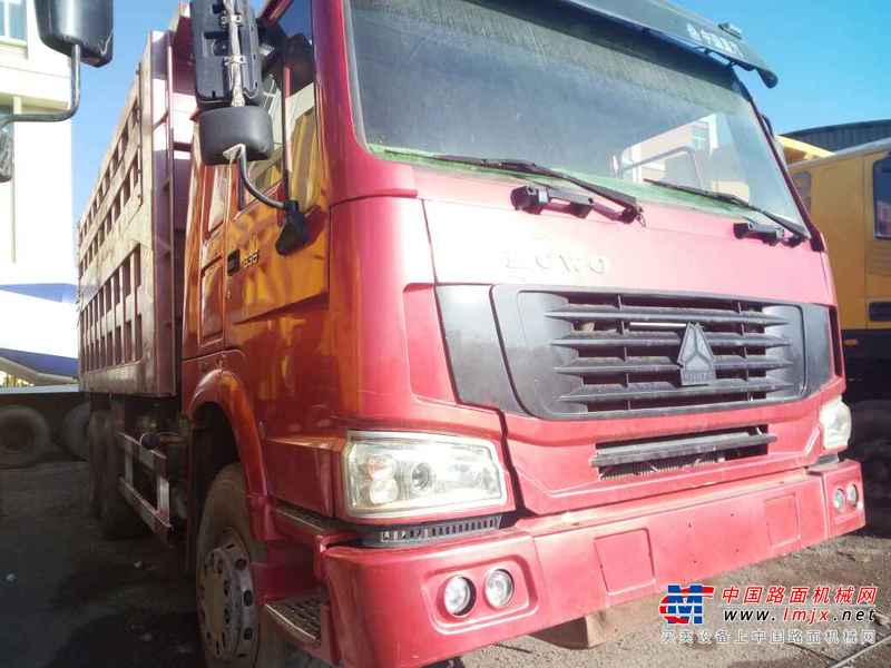 云南出售转让二手2012年中国重汽豪泺ZZ3257N3847C自卸车