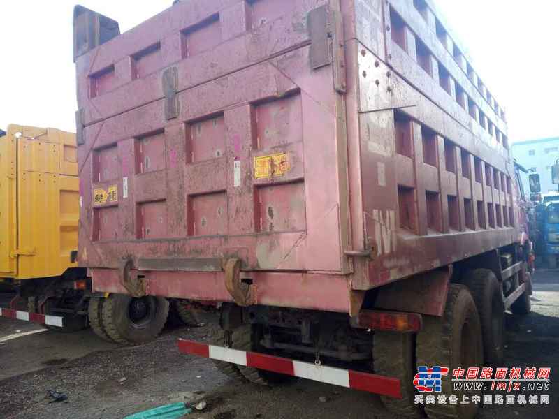 云南出售转让二手2012年中国重汽豪泺ZZ3257N3847C自卸车
