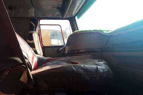 云南出售转让二手2012年中国重汽豪泺ZZ3257N3847C自卸车