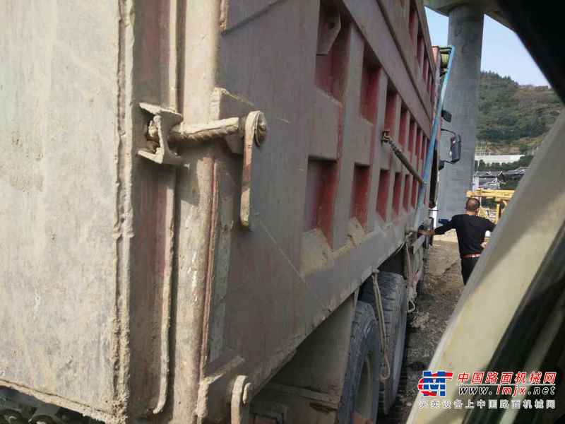 贵州出售转让二手2014年红岩CQ3254SMHG384自卸车