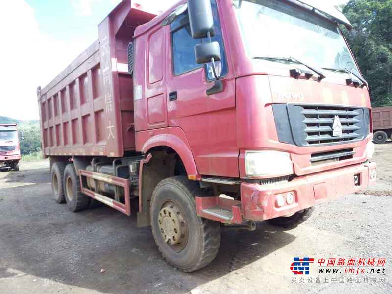 云南出售转让二手2013年中国重汽豪泺ZZ3257N3847C自卸车