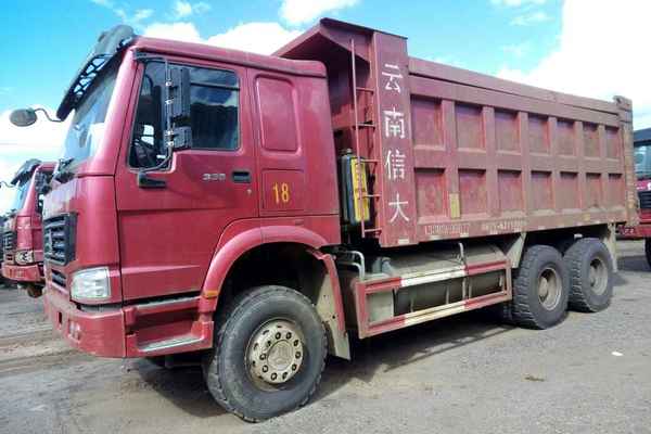 云南出售转让二手2013年中国重汽豪泺ZZ3257N3847C自卸车