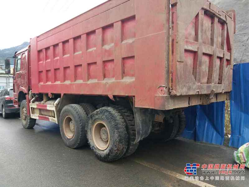 贵州出售转让二手2010年中国重汽豪沃ZZ3257M2941自卸车