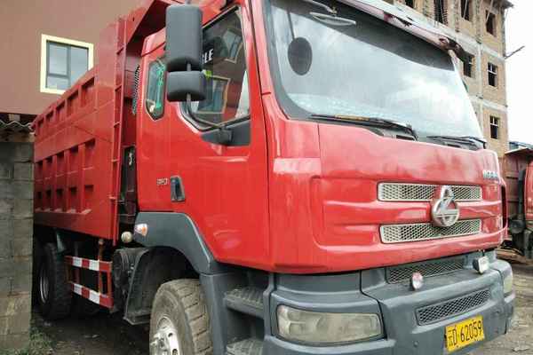 云南出售转让二手2013年中国重汽ZZ3317N3567C1自卸车