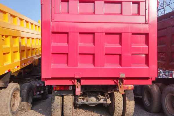 云南出售转让二手2014年中国重汽豪沃ZZ3257N3847D1N7WA自卸车