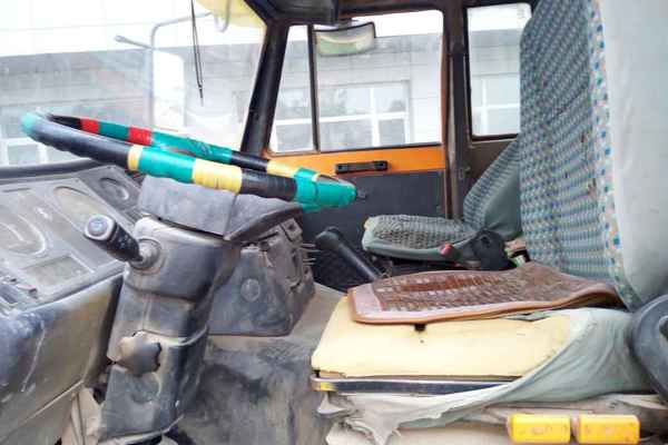 陕西出售转让二手2009年陕汽奥龙SX3255DR324自卸车