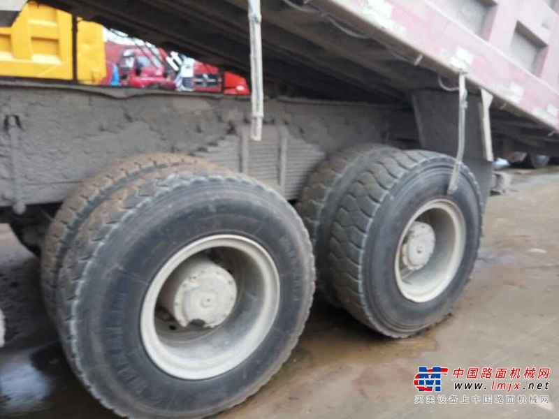 云南出售转让二手2014年中国重汽豪泺ZZ3257N3847C自卸车