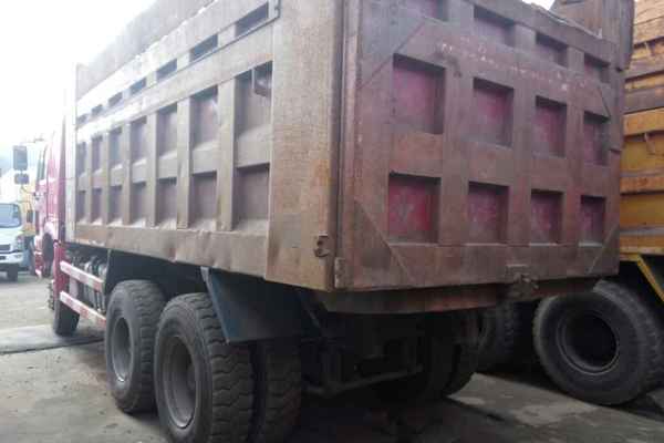 云南出售转让二手2014年中国重汽豪沃ZZ3257N3847D1自卸车