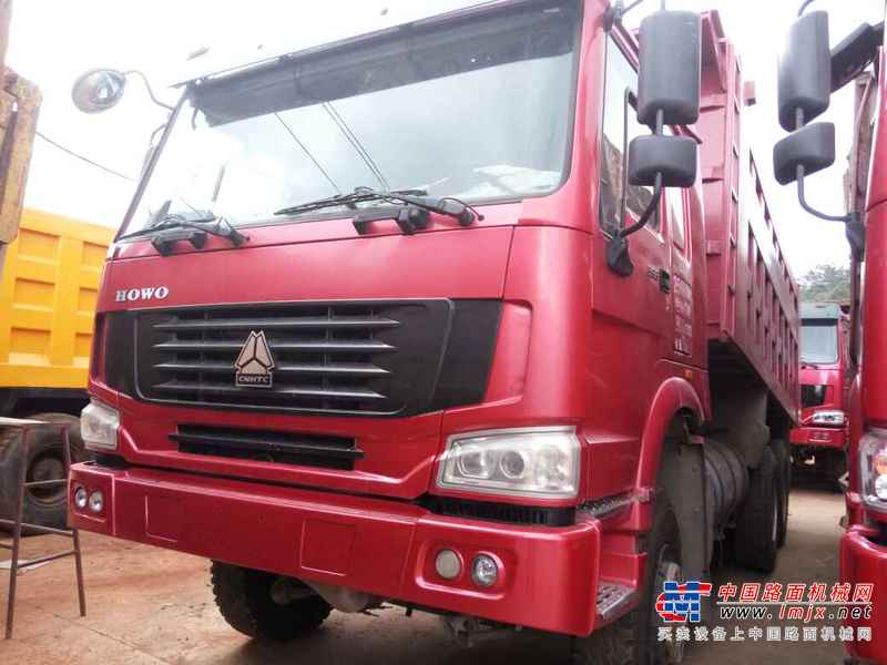 云南出售转让二手2012年中国重汽豪沃ZZ3257N3847D1N7WA自卸车