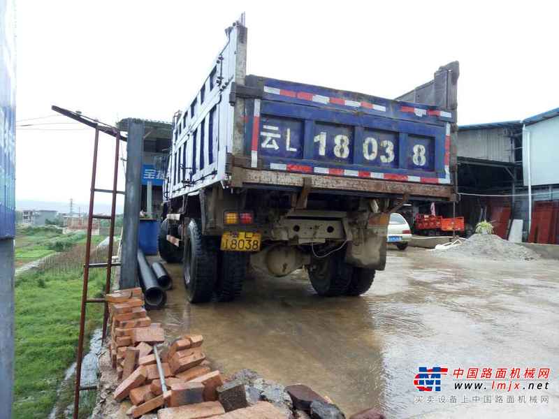 云南出售转让二手2008年中国重汽ZZ3317N3867C1L自卸车