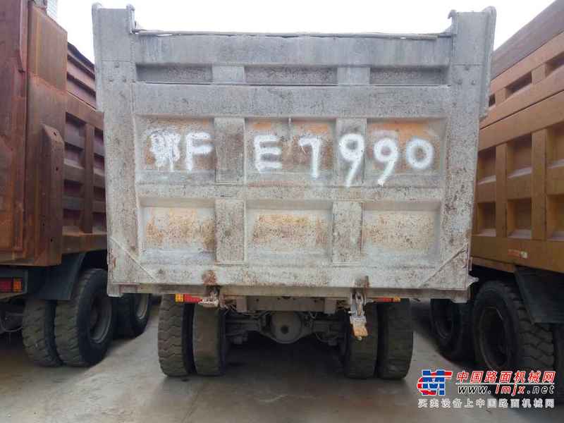云南出售转让二手2013年中国重汽豪沃ZZ3257N3847D1自卸车