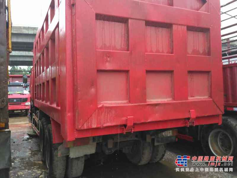云南出售转让二手2013年中国重汽豪泺ZZ3257N3847A自卸车