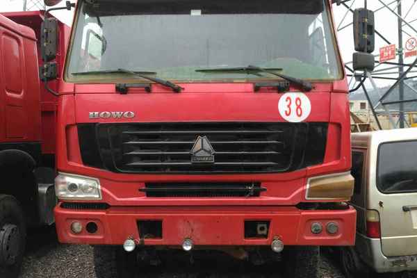 云南出售转让二手2012年中国重汽豪泺ZZ3257N3847A自卸车