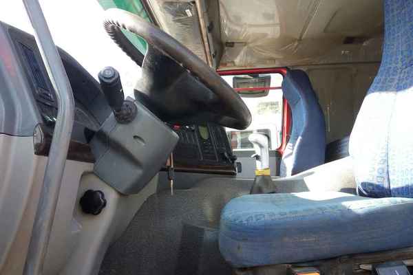 云南出售转让二手2013年中国重汽豪沃ZZ3257M2941自卸车